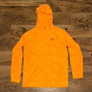 Under Armour hooded, long sleeve tech shirt. Men’s small.